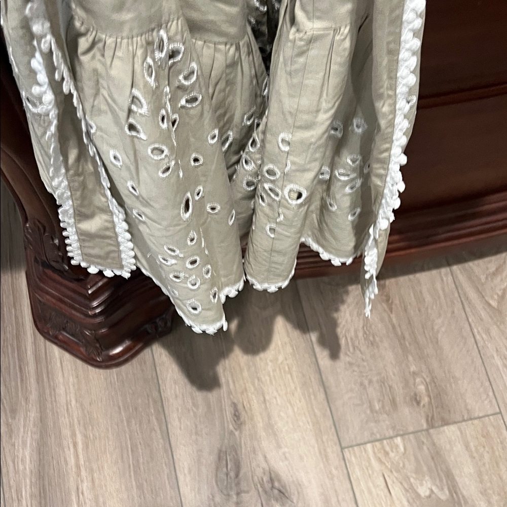 Christian Lacroix sage green and White Lace Dress. - Picture 4 of 4